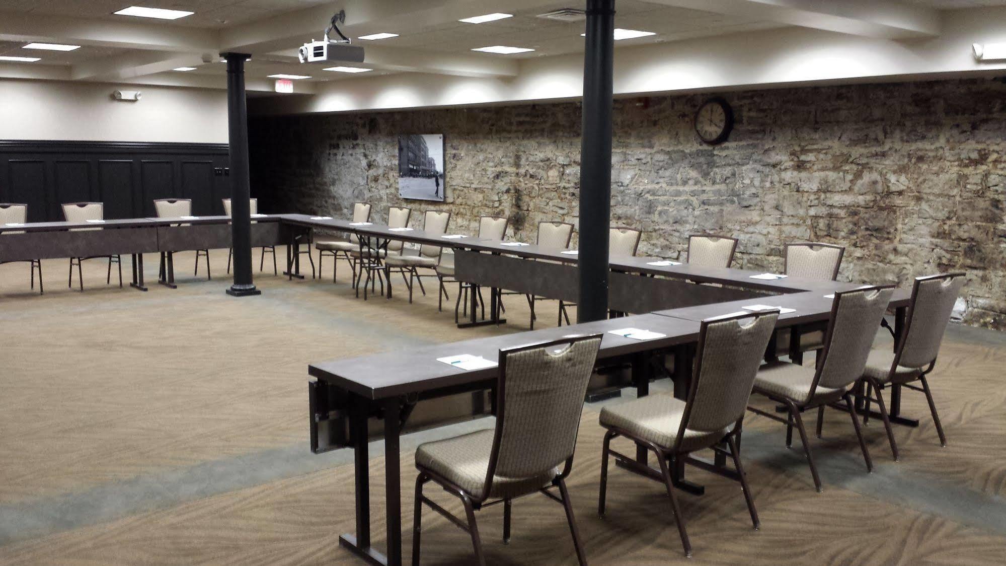 Homewood Suites By Hilton Indianapolis Downtown Zewnętrze zdjęcie